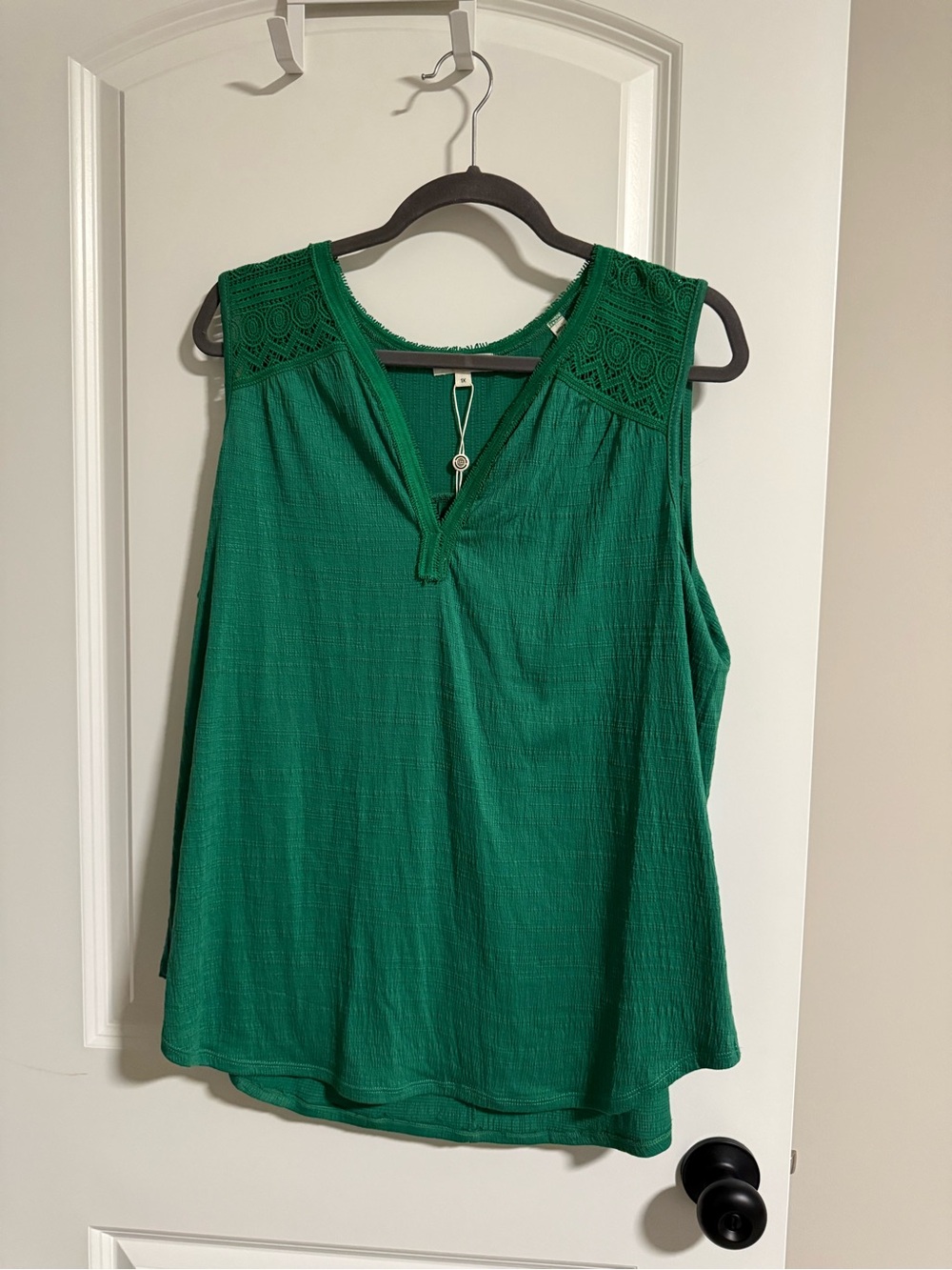 Max Studio London Sleeveless Top size 1X